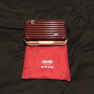 BNWT Rimowa Travel Kit burgundy Red